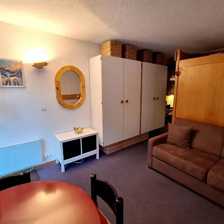 Snow Front Arc 1800 Center Apartman *
